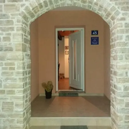 빌라 Malini *